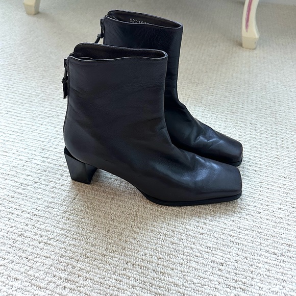 Stuart Weitzman Leather Boots - Picture 2 of 8